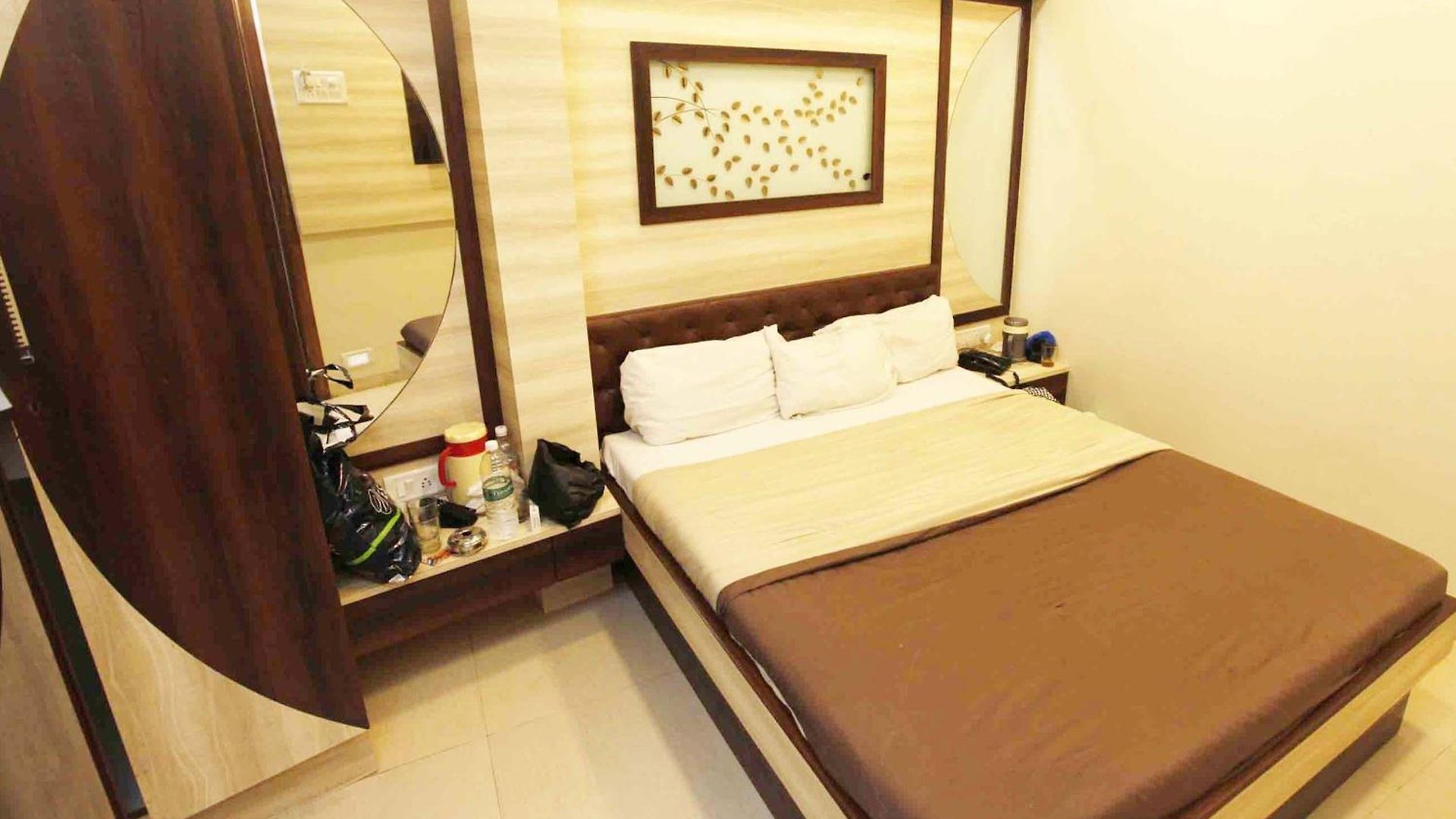 Hotel Al Moazin Mumbai