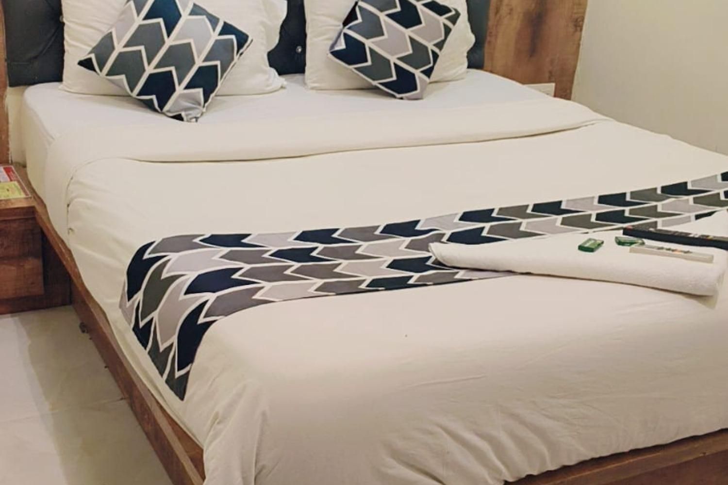 Residency Near Kokilaben Dhirubhai Ambani Hospital Andheri West Hotel
