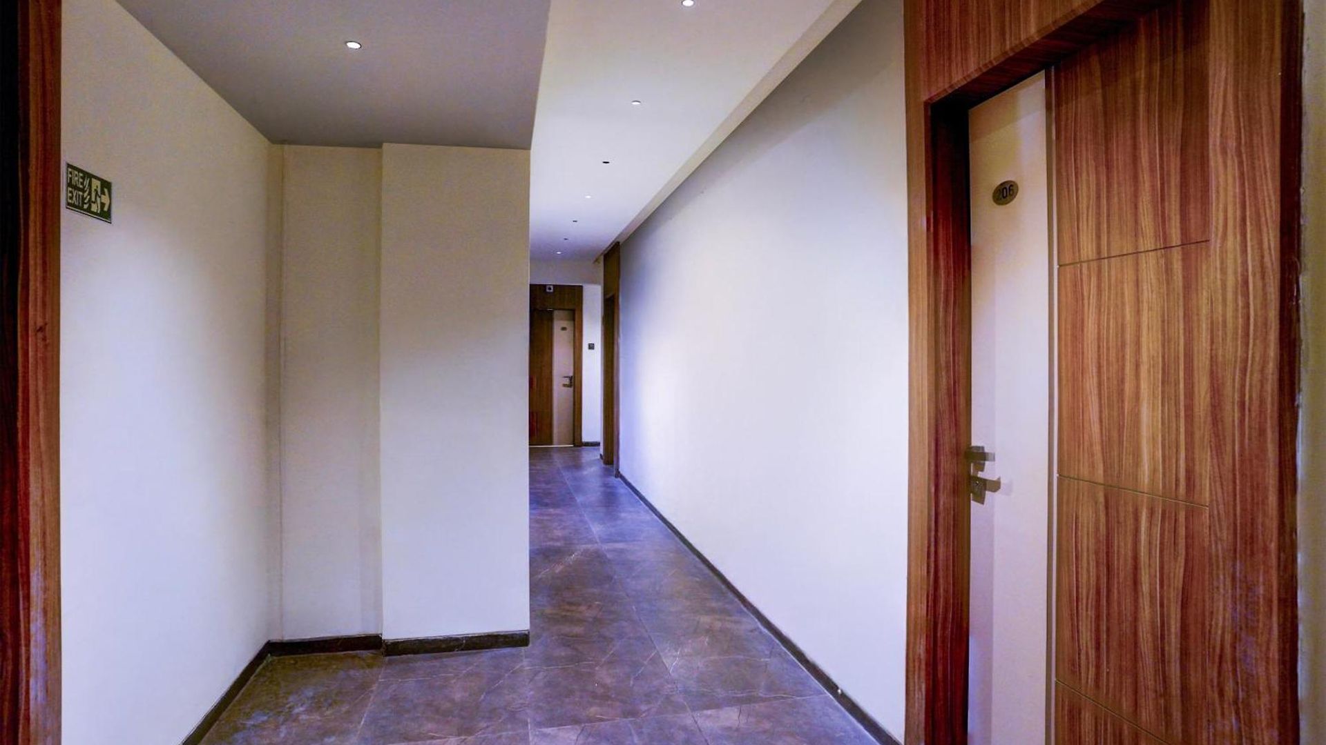 Super Townhouse Oak New Nashik Highway Kalyan Bhiwandi Hotel 4*