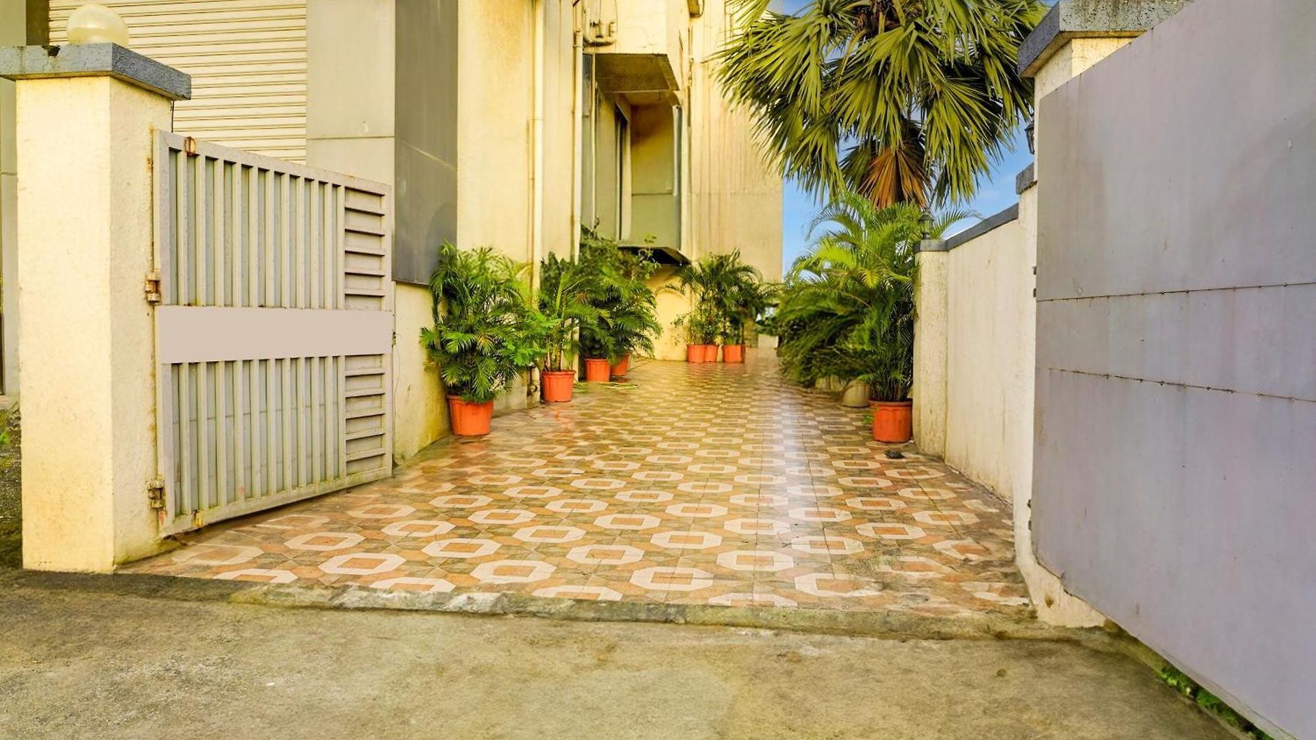Super Townhouse Oak New Nashik Highway Kalyan Bhiwandi 4* Mumbai