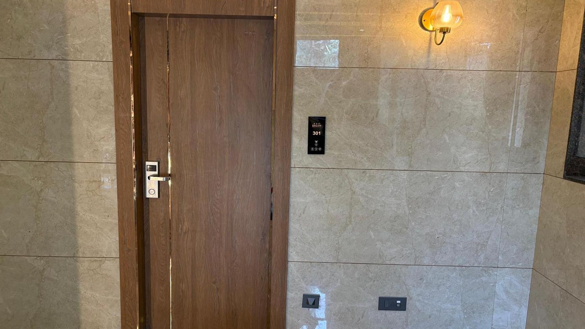 Hotel Dream Residency Pvt Ltd 3*