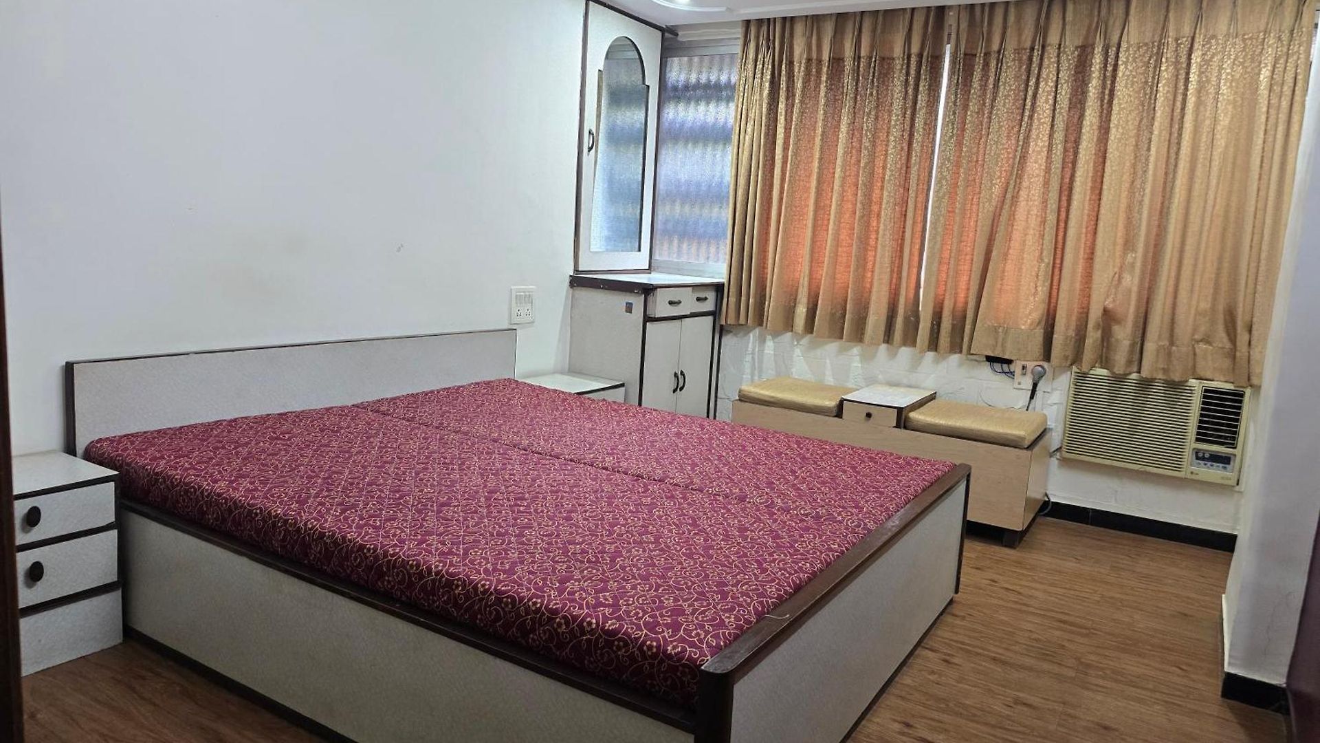 Hostel Mumbai Properties