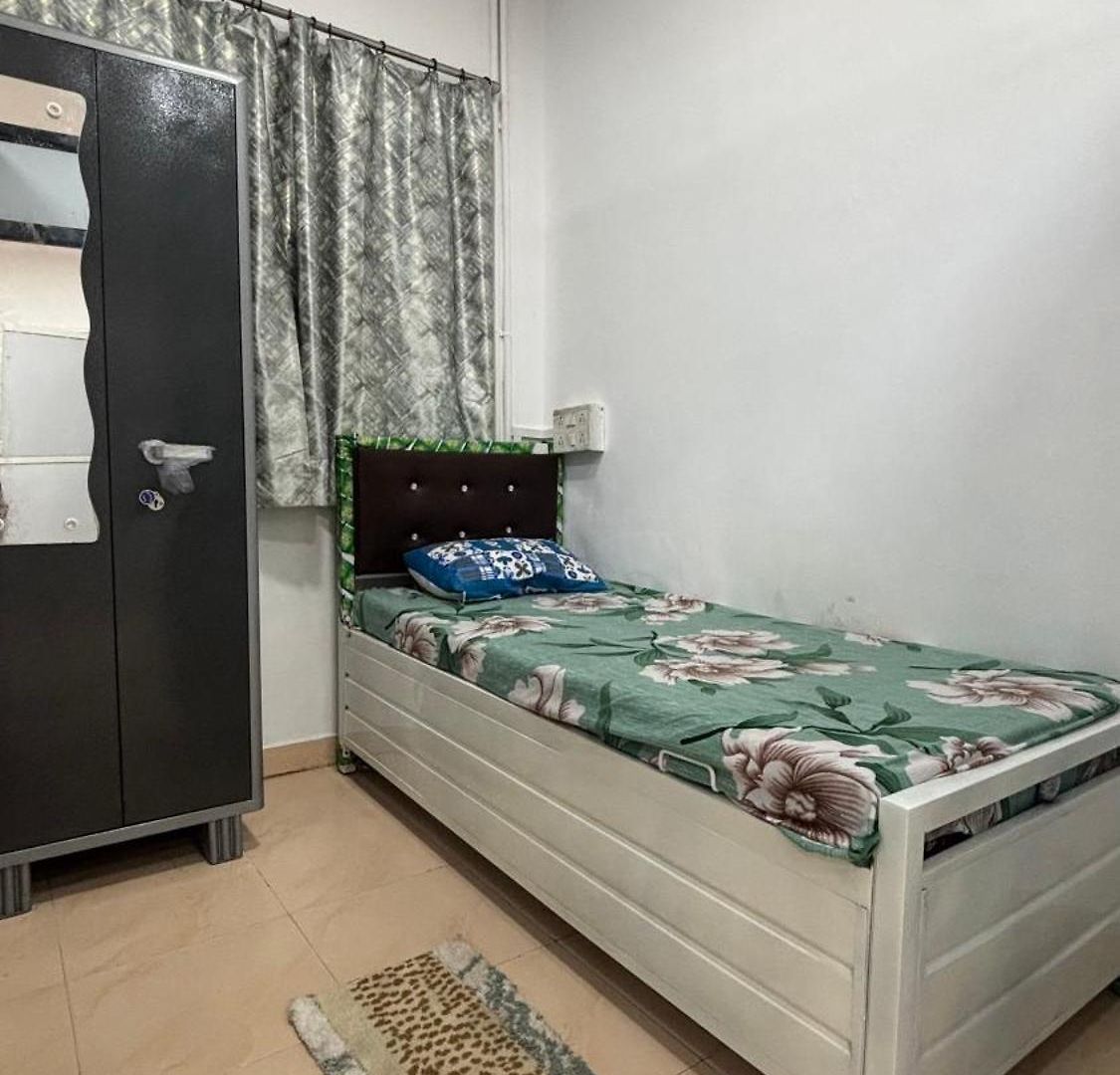 House Homestay *
