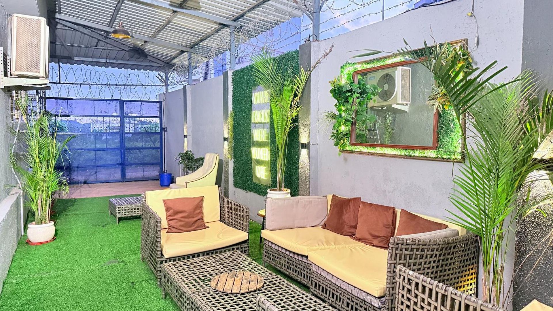 Villa Hilltop Hideaway Party Friendly 4bhk Pool By Spacez *