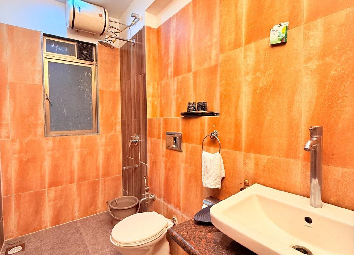 Hilltop Hideaway Party Friendly 4bhk Pool By Spacez Villa
