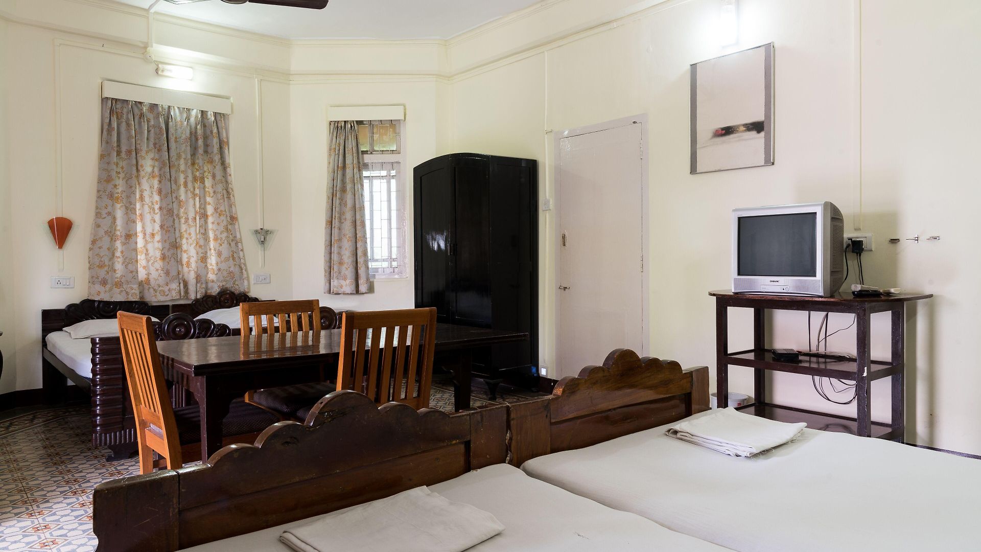 Bed & Breakfast Bentleys Hotel Mumbai