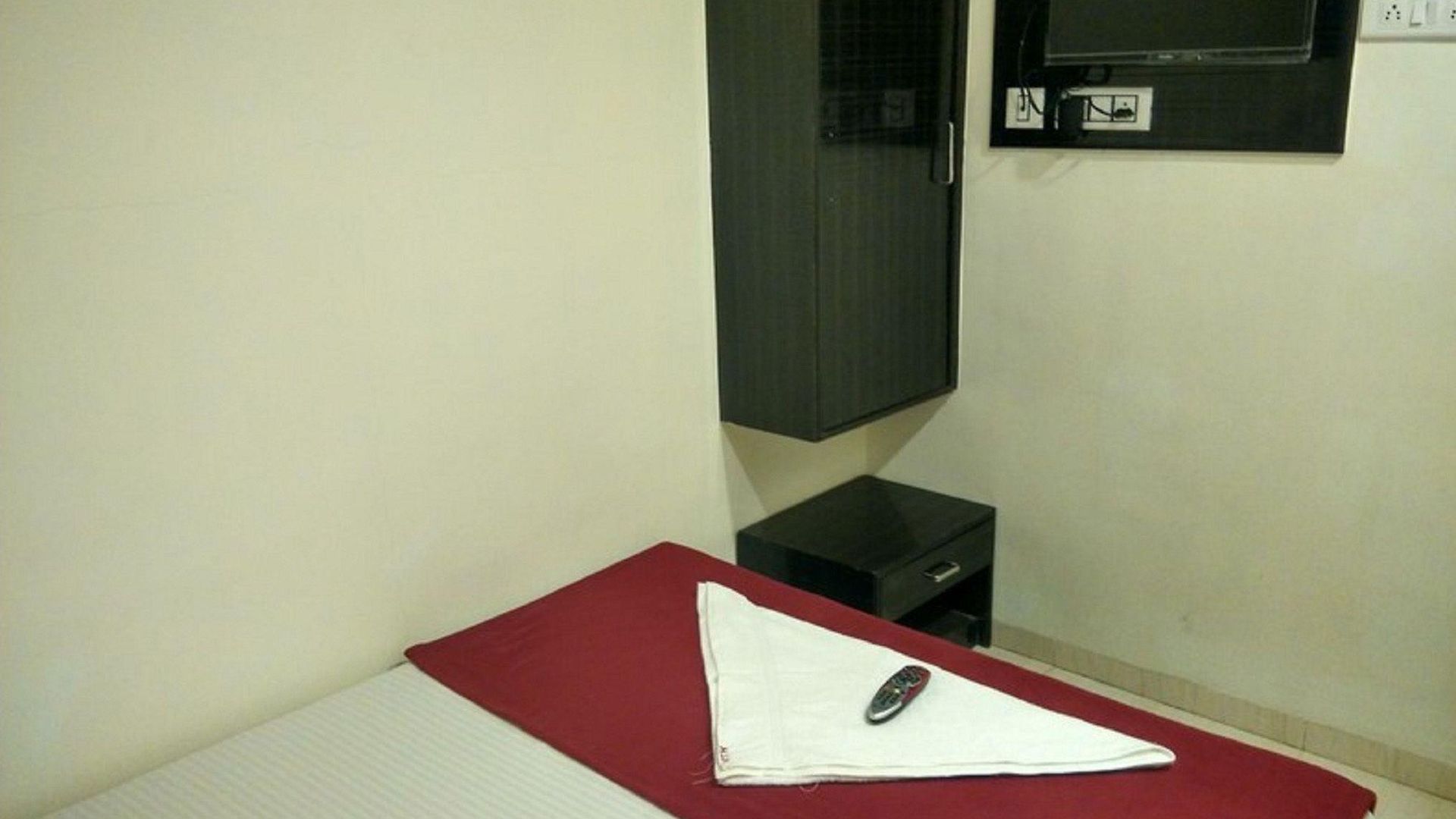 Oyo 76486 Silver Moon Hotel 2*