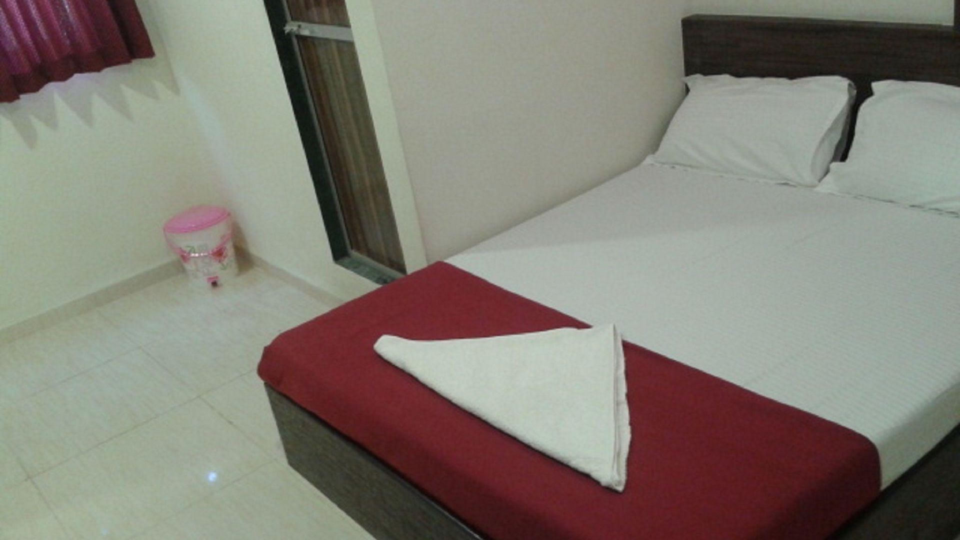 Hotel Oyo 76486 Silver Moon 2*