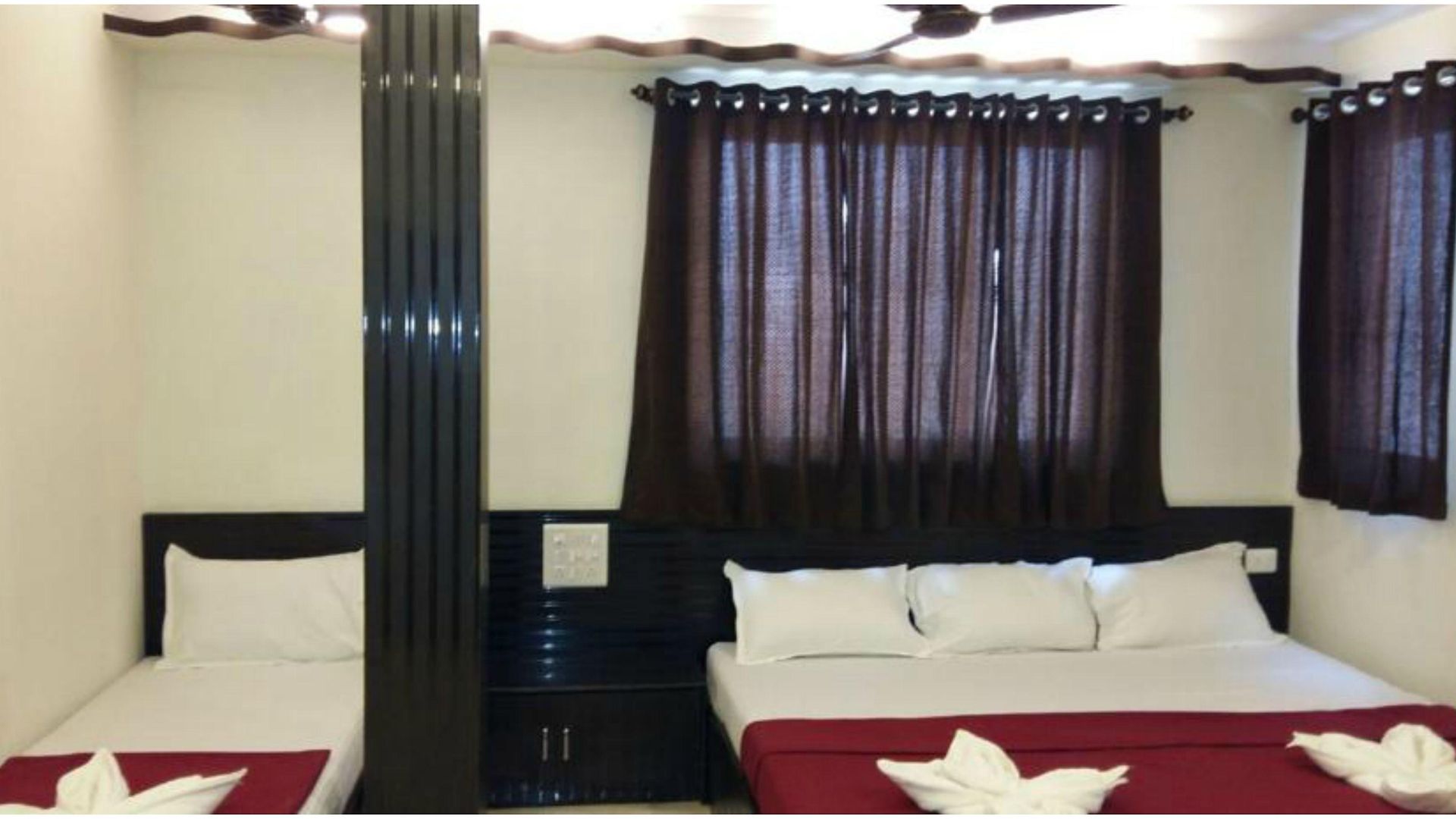 Oyo 76486 Silver Moon 2* Mumbai
