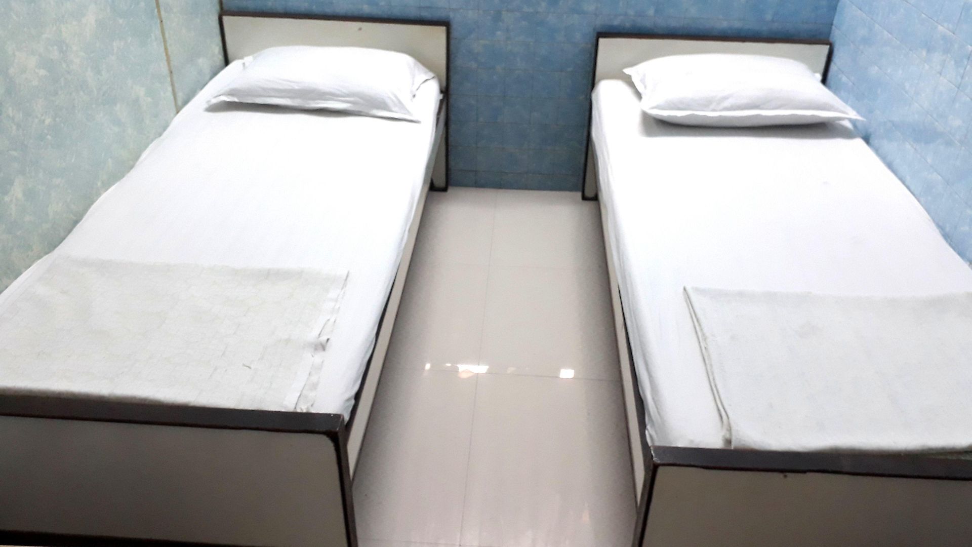Milan Guest house Mumbai