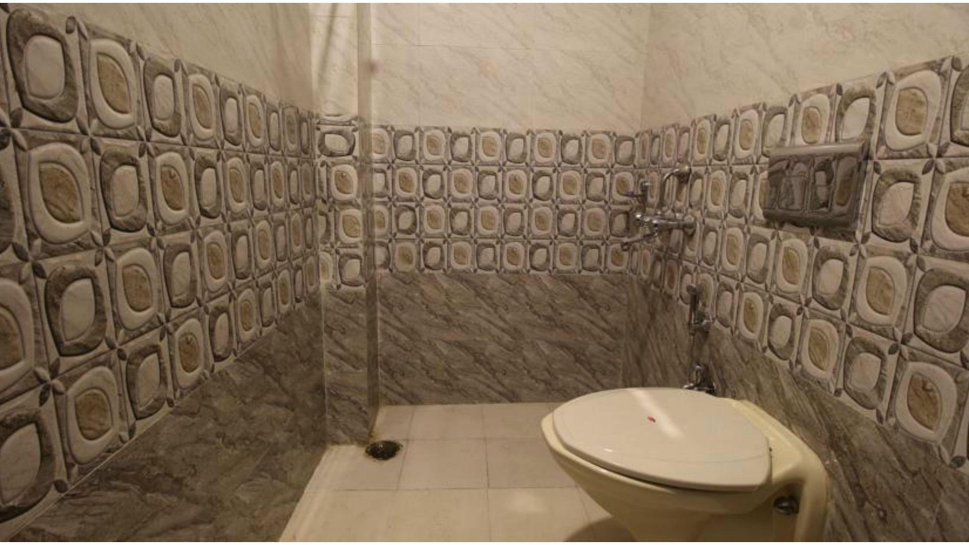 Via Ashir Guest house Mumbai