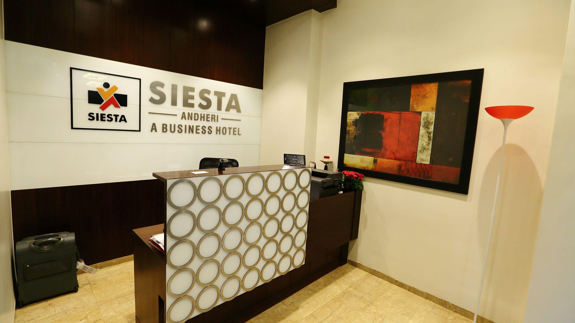 Hotel The Altruist Andheri