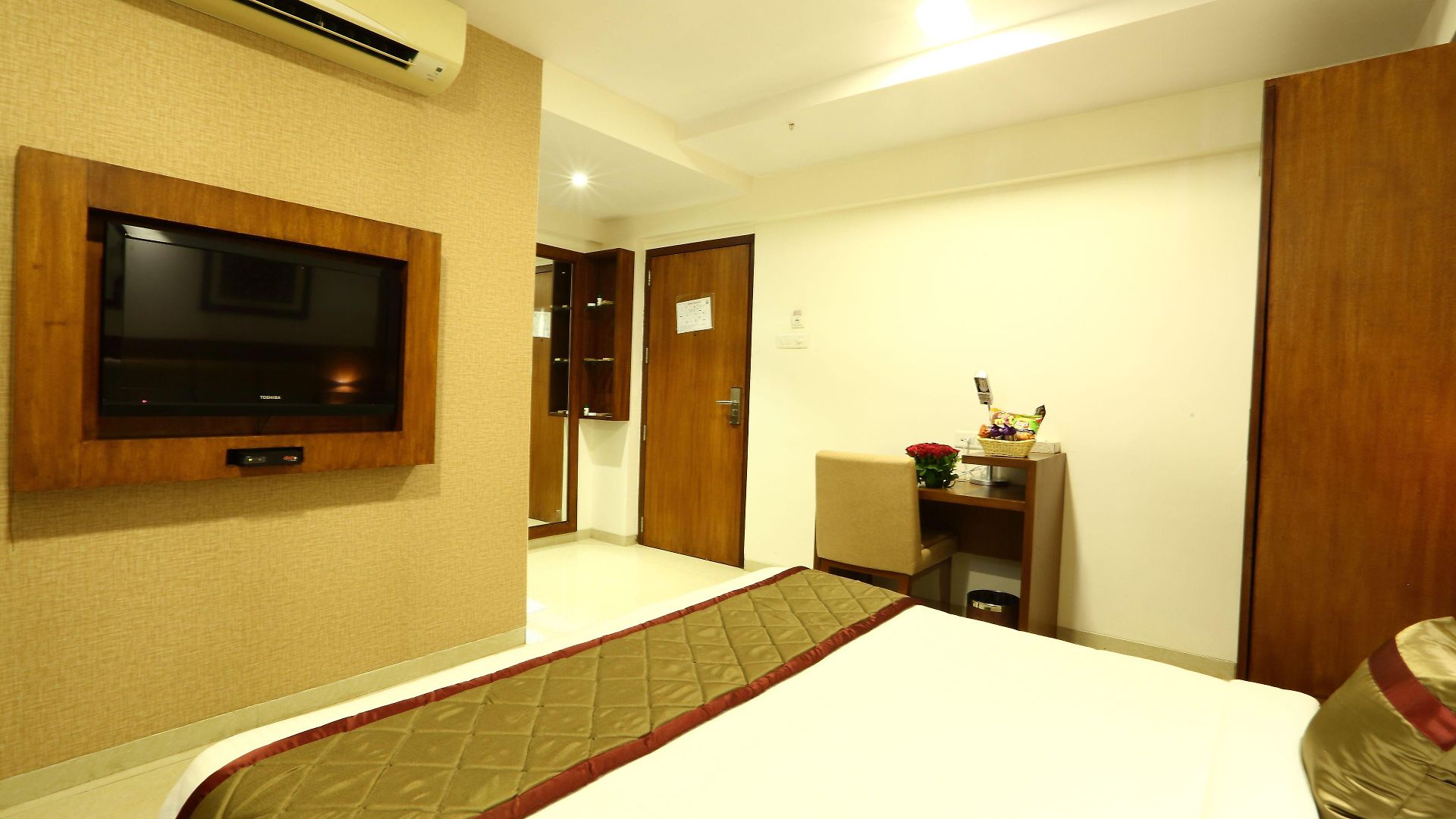 The Altruist Andheri Hotel