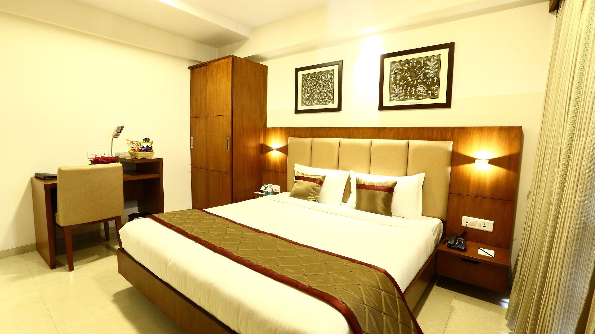 The Altruist Andheri 3*