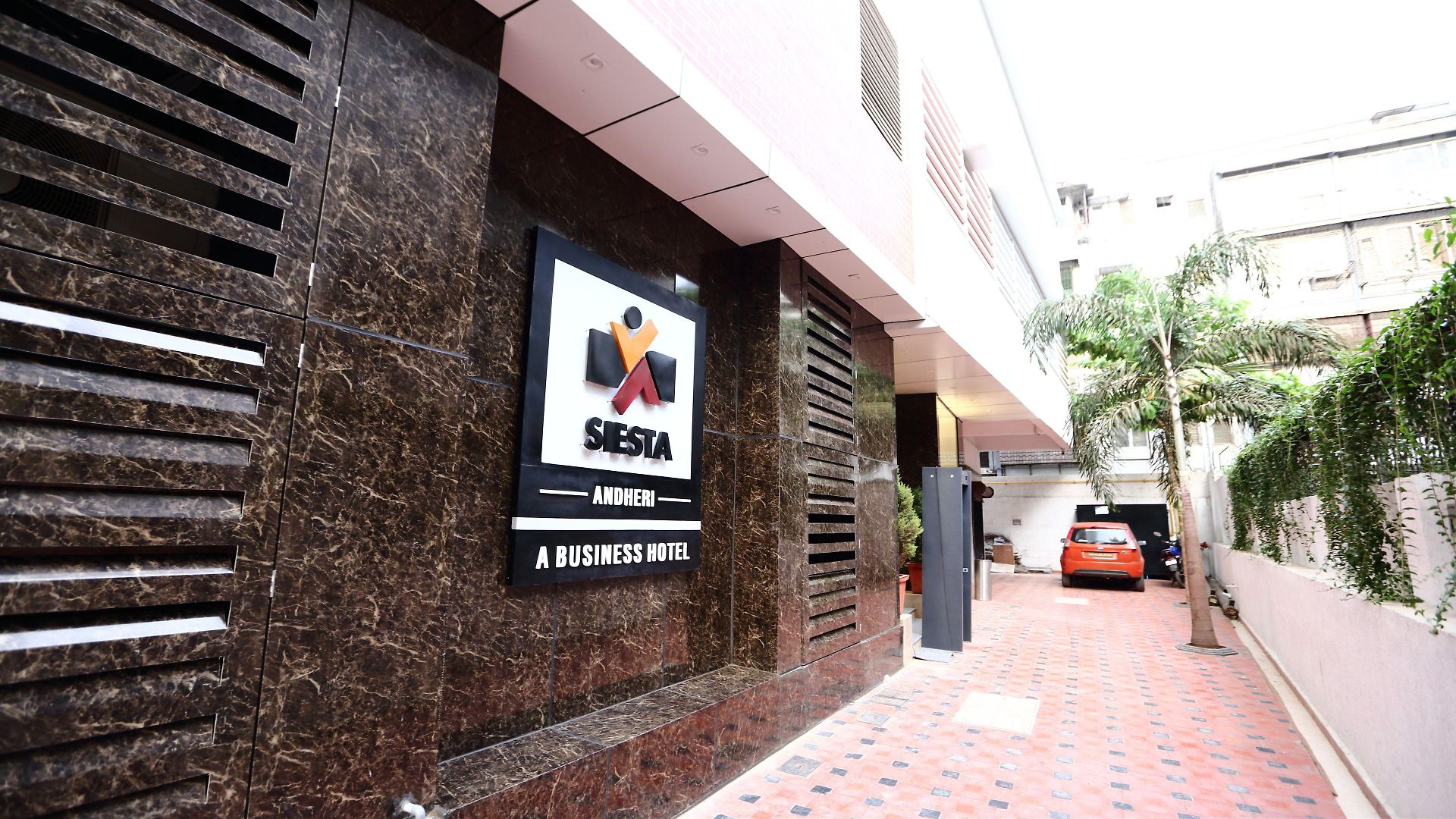 Hotel The Altruist Andheri 3*
