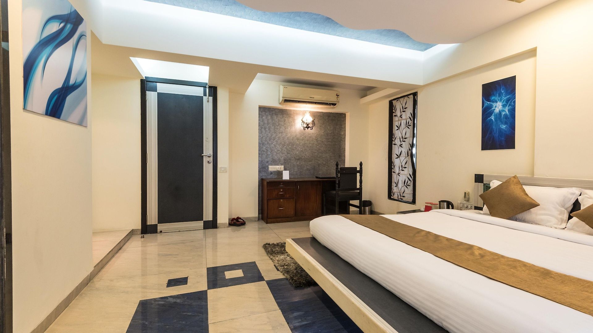 Hotel Dragonfly Mumbai