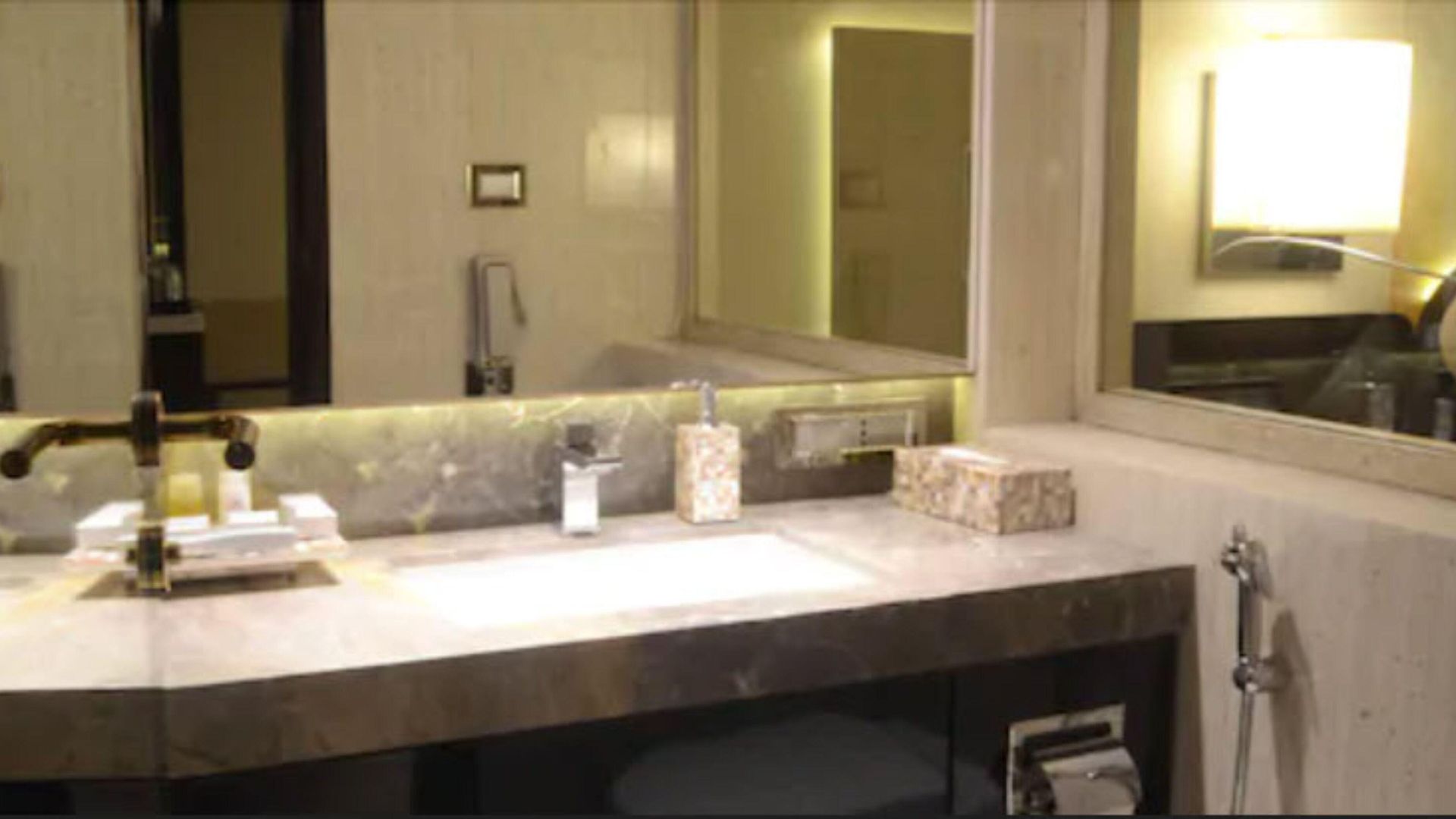 Sai Palace Grand, Malad 4*