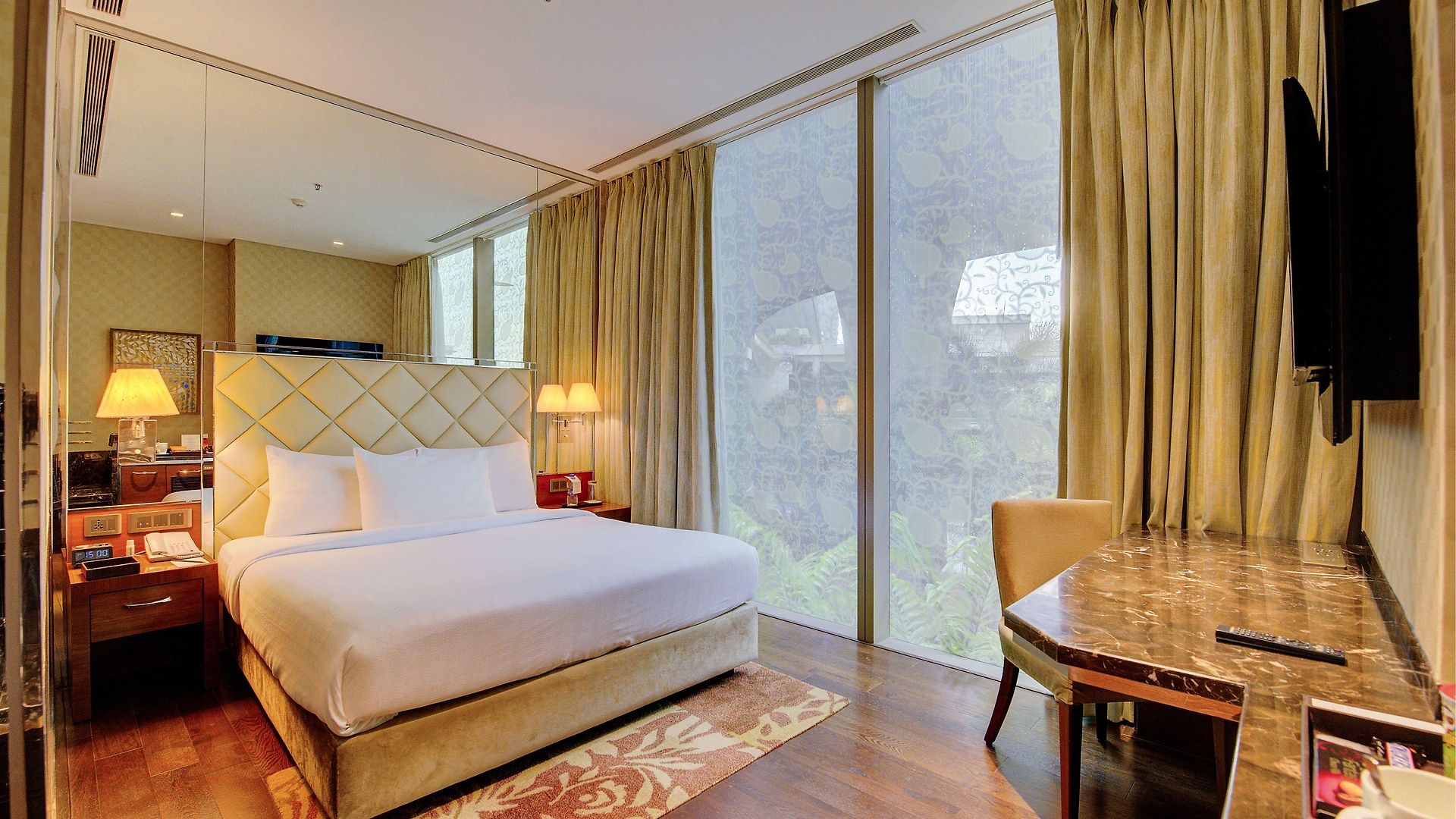 Hotel Niranta Transit Airport - At Arrivals Mumbai