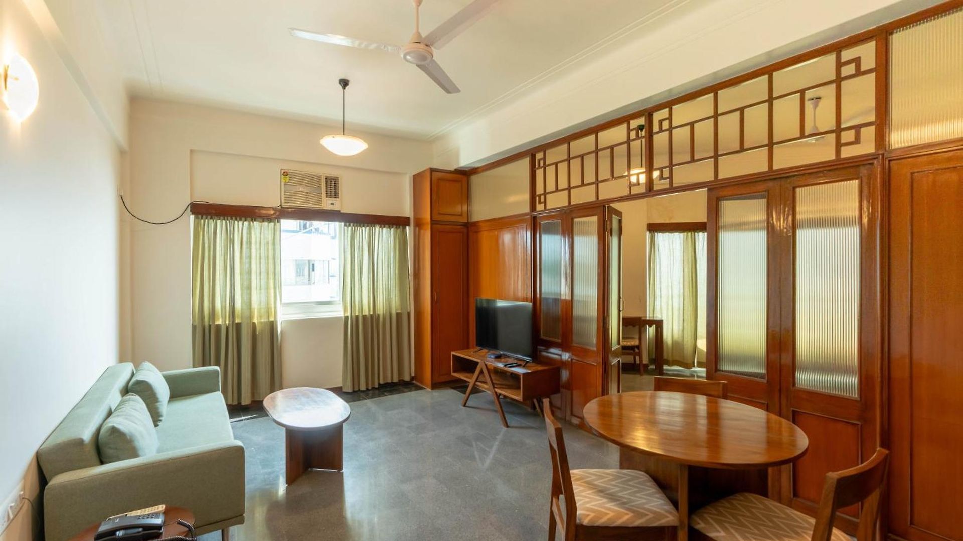 Hotel Sea South Mumbai