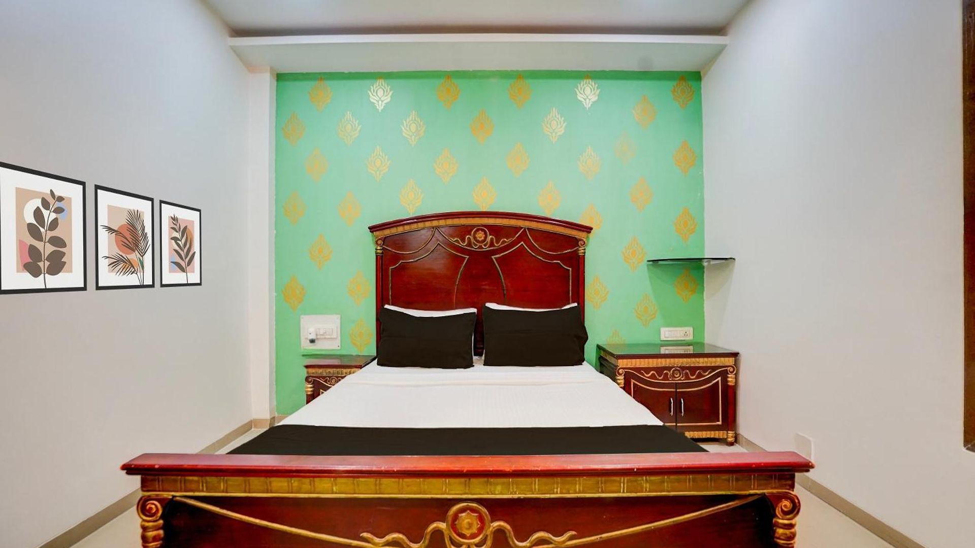 O Gold Coast Hotel Mumbai