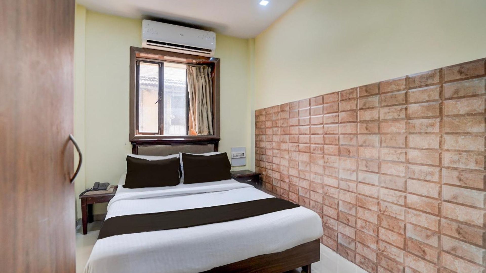 Hotel O Gold Coast Mumbai