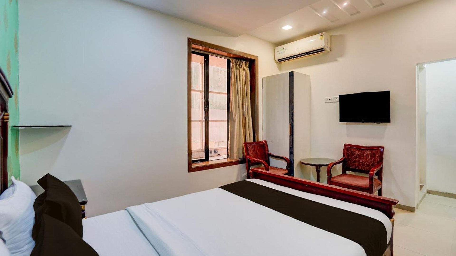 Hotel O Gold Coast Mumbai