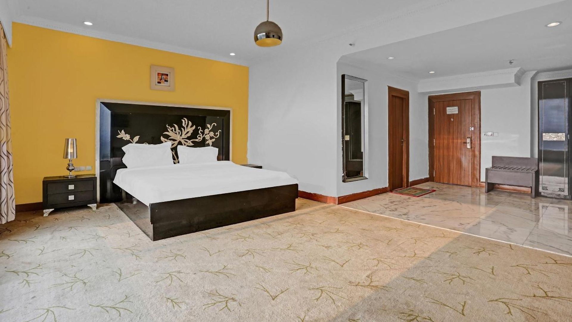 Townhouse Royal Palms Shared Serviced Hotel 4*