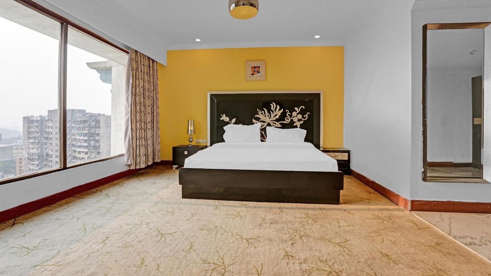 Townhouse Royal Palms Shared Serviced Hotel 4*