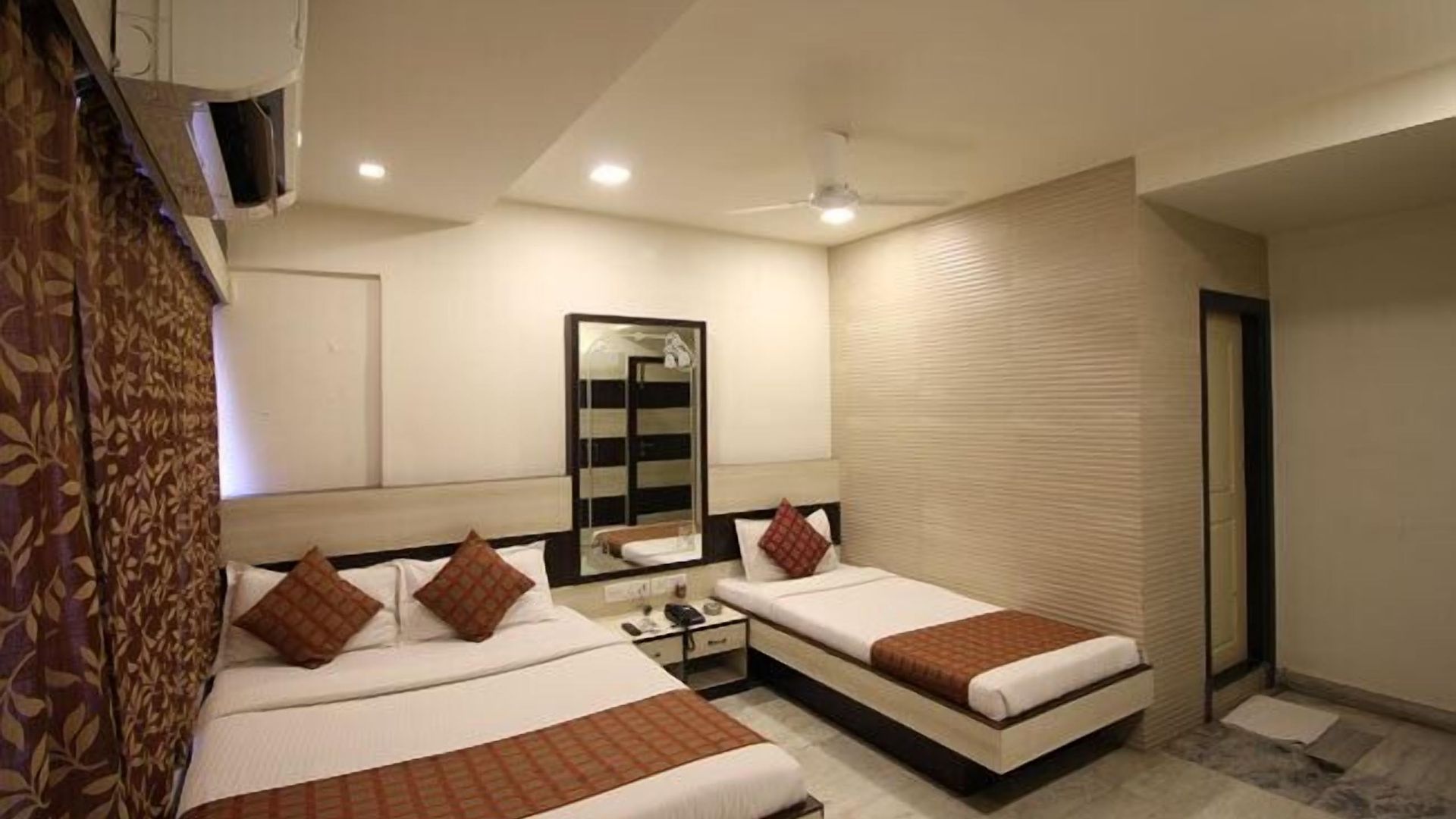 Oc Residency Hotel *