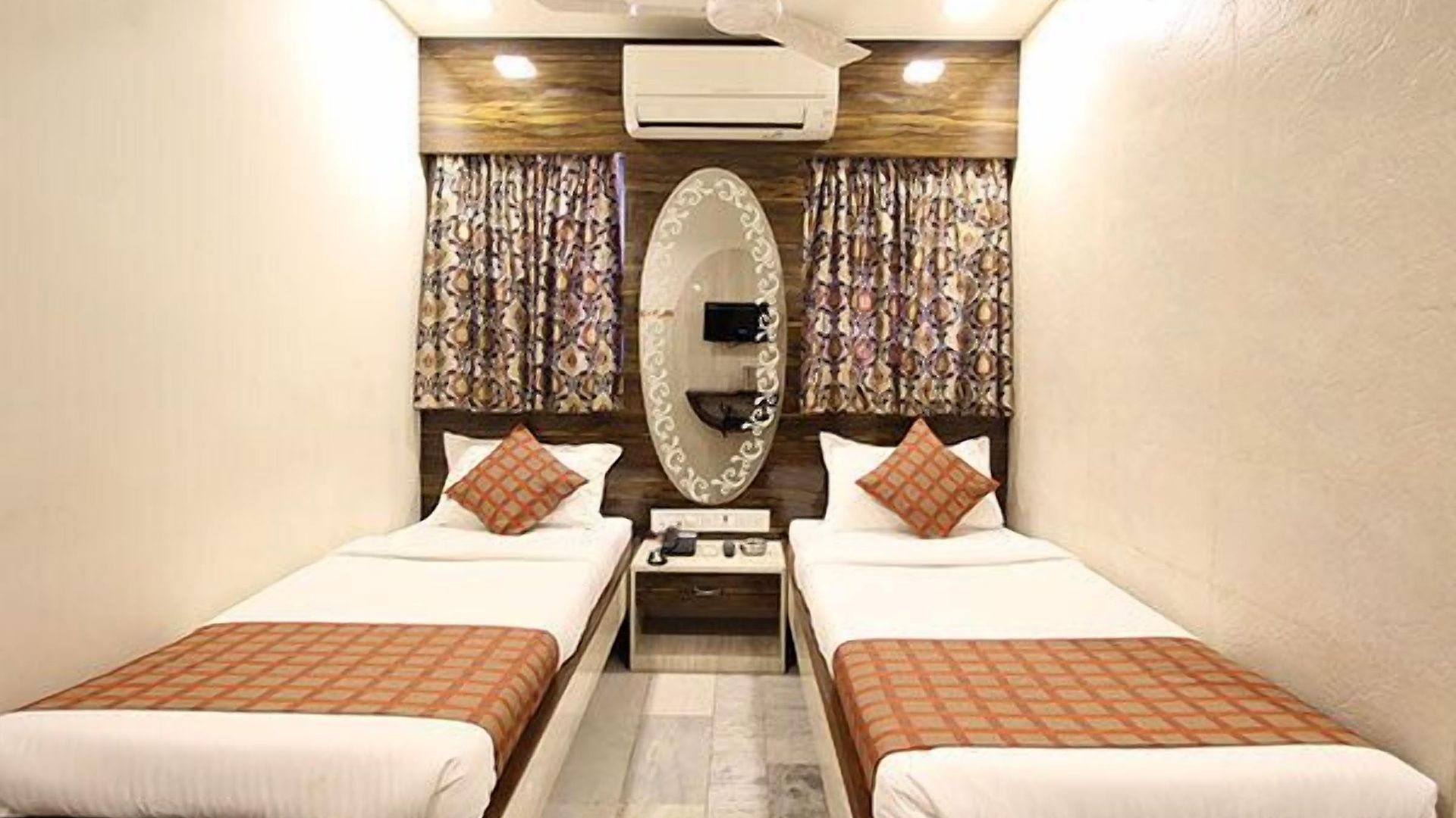 Oc Residency Hotel *