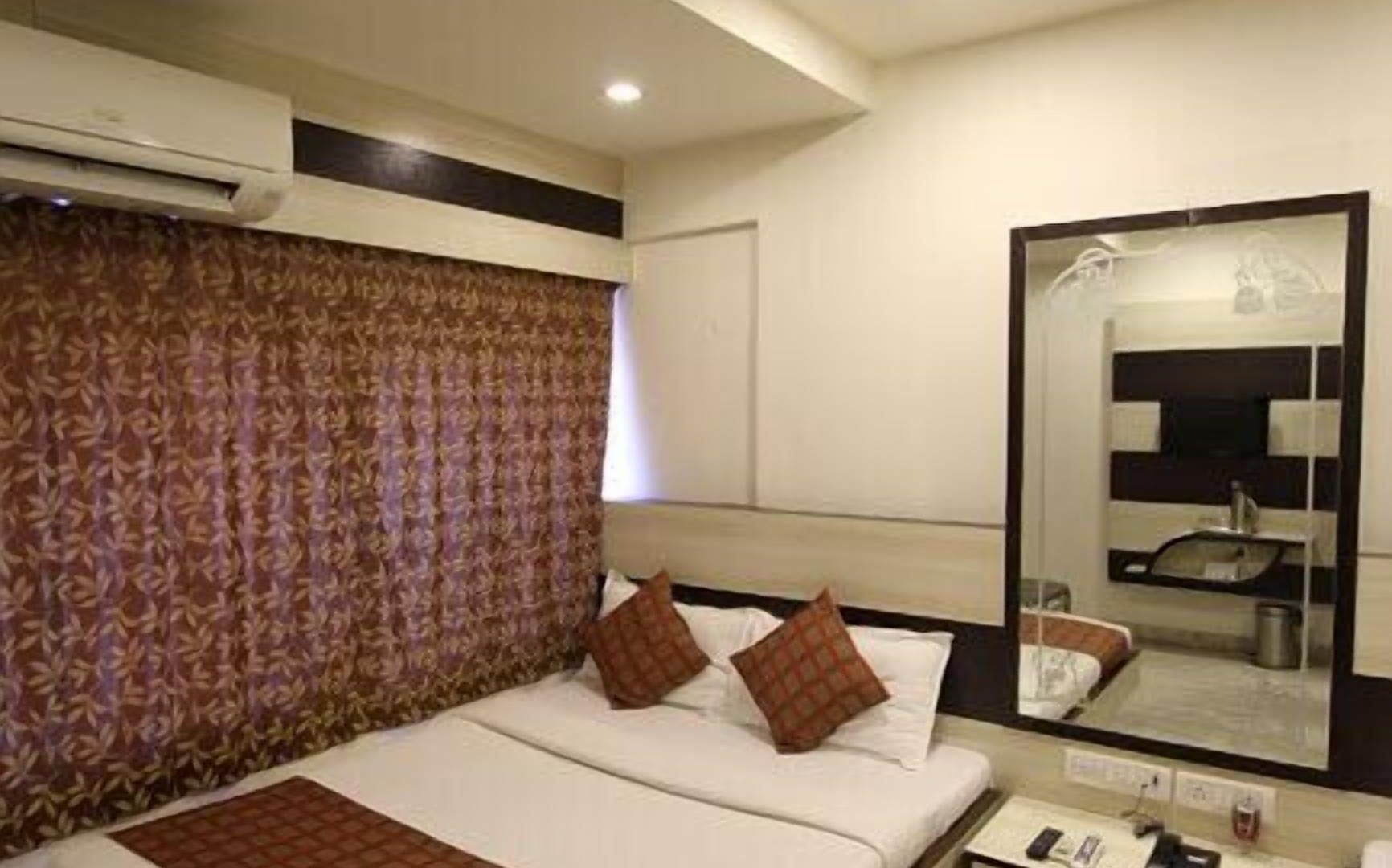 Hotel Oc Residency *