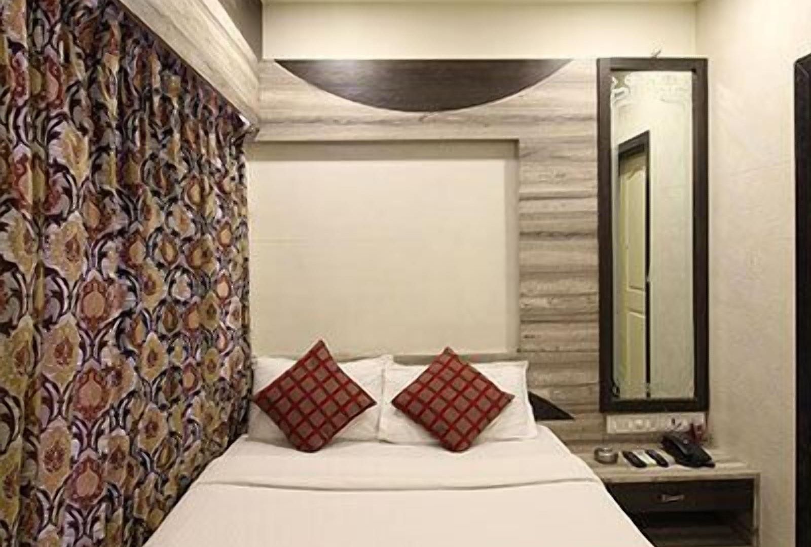 Hotel Oc Residency *