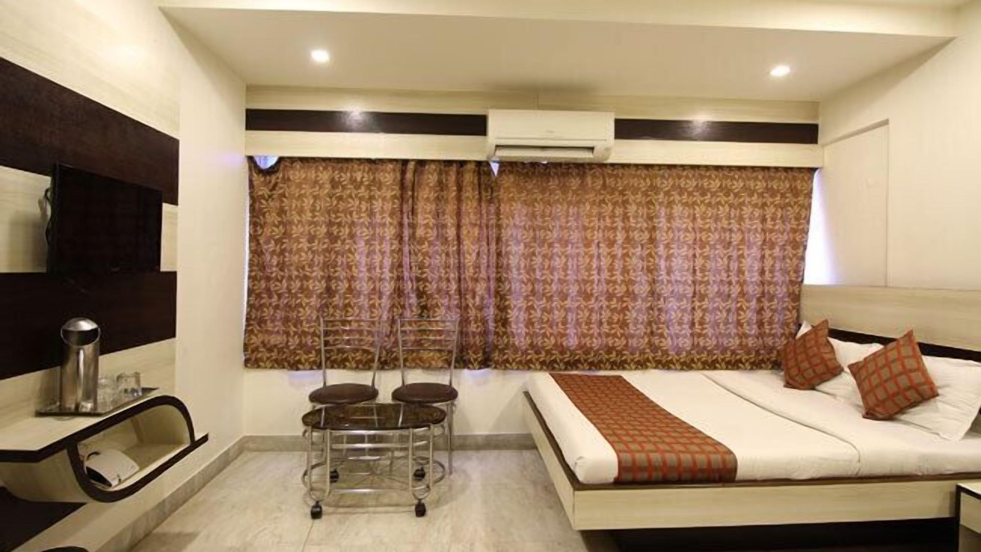 Hotel Oc Residency Mumbai