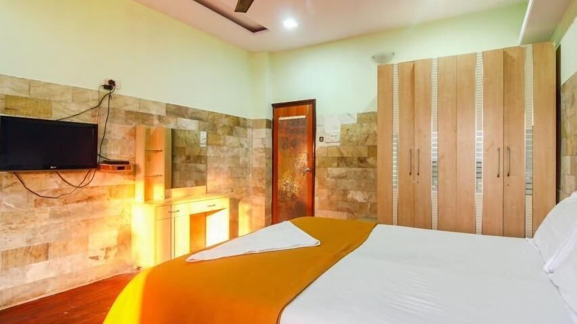Hotel Evergreen Mumbai