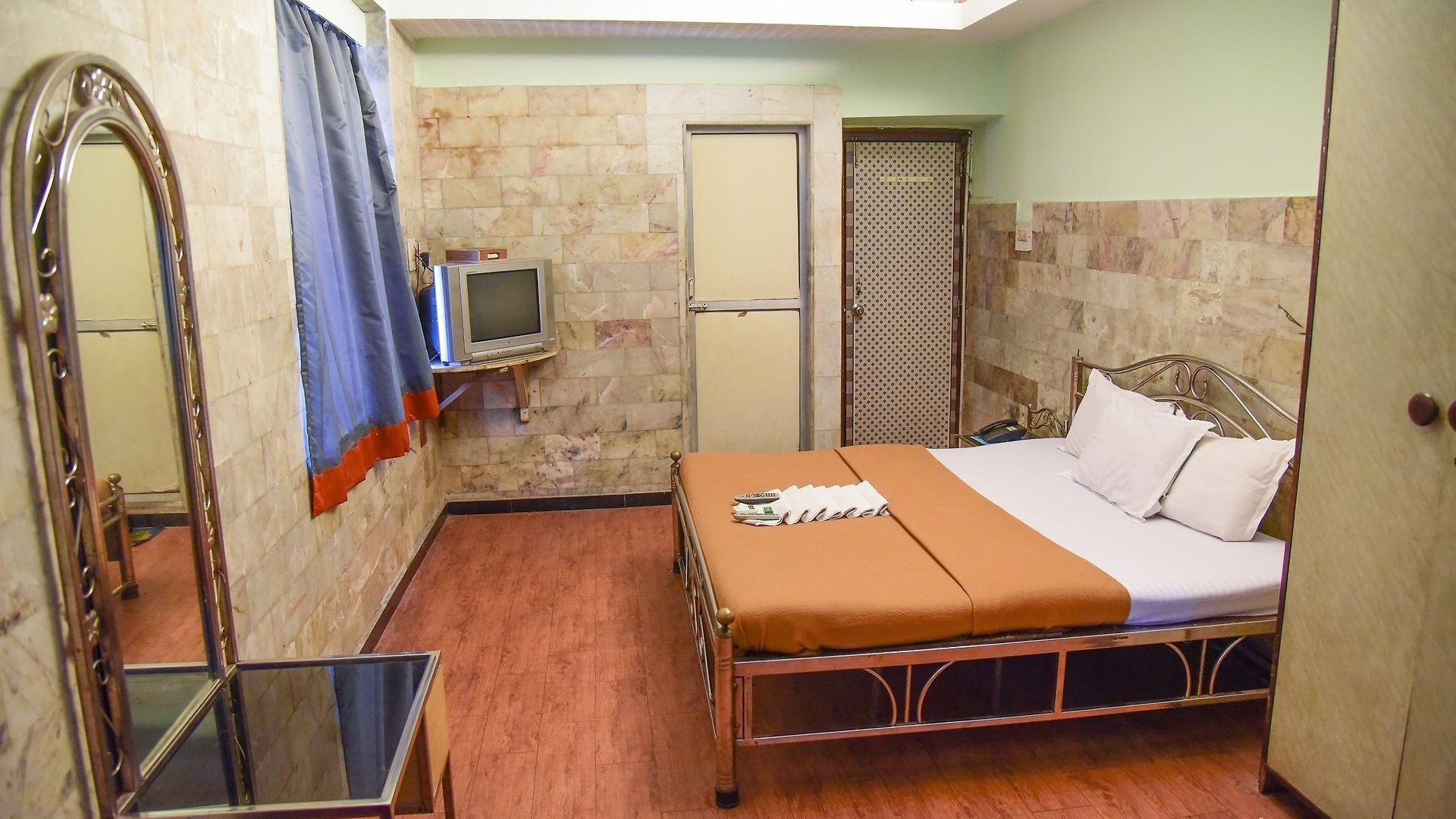 Hotel Evergreen Mumbai