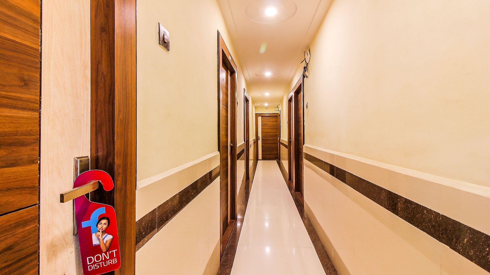 Hotel Oyo 23656 Parimeet 3*