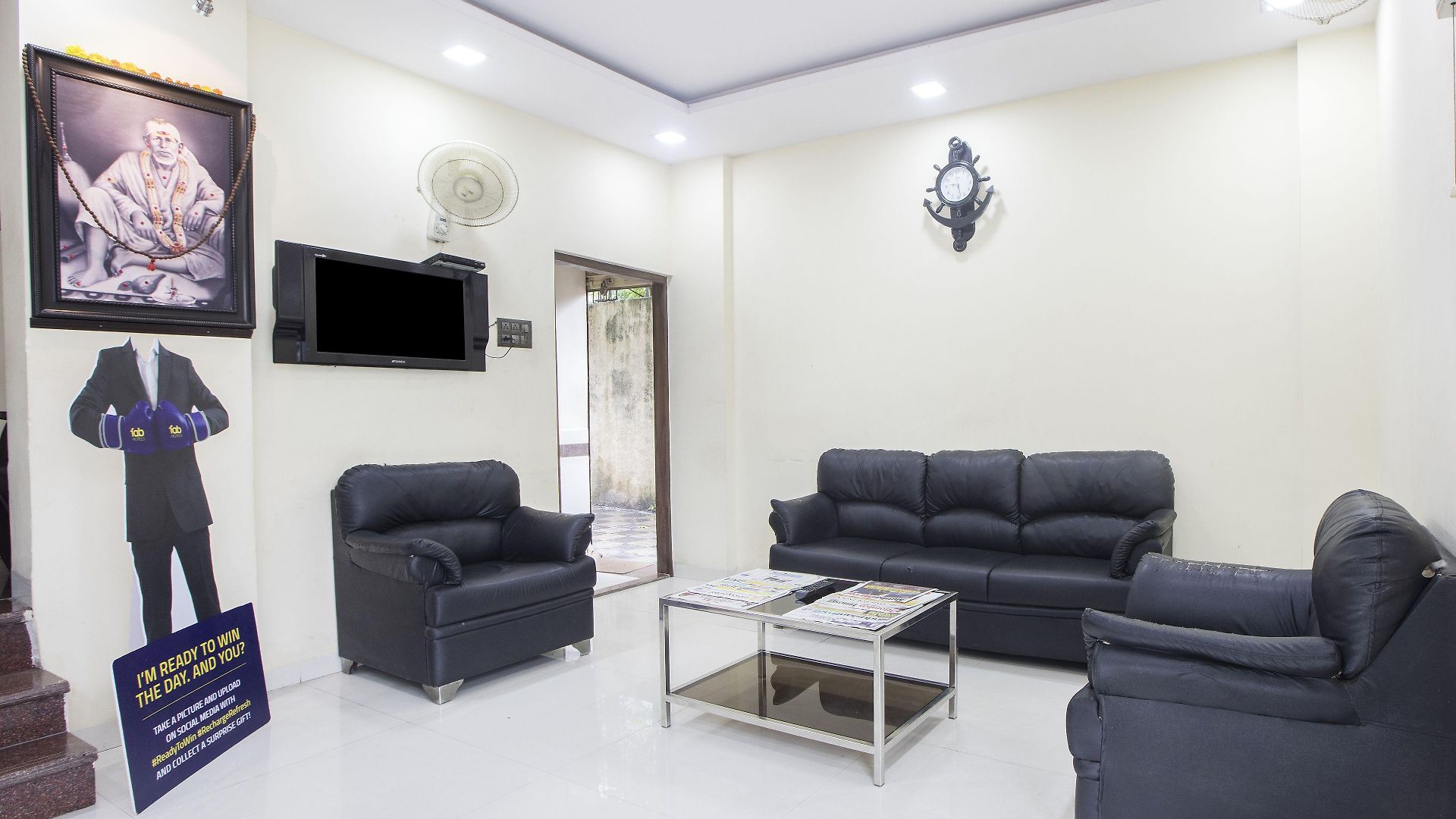 Oyo 23656 Parimeet Hotel 3*