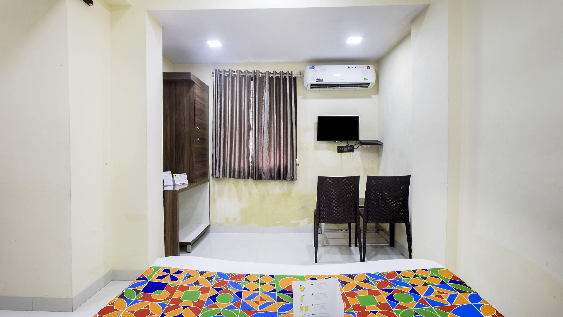 Oyo 23656 Parimeet 3* Mumbai