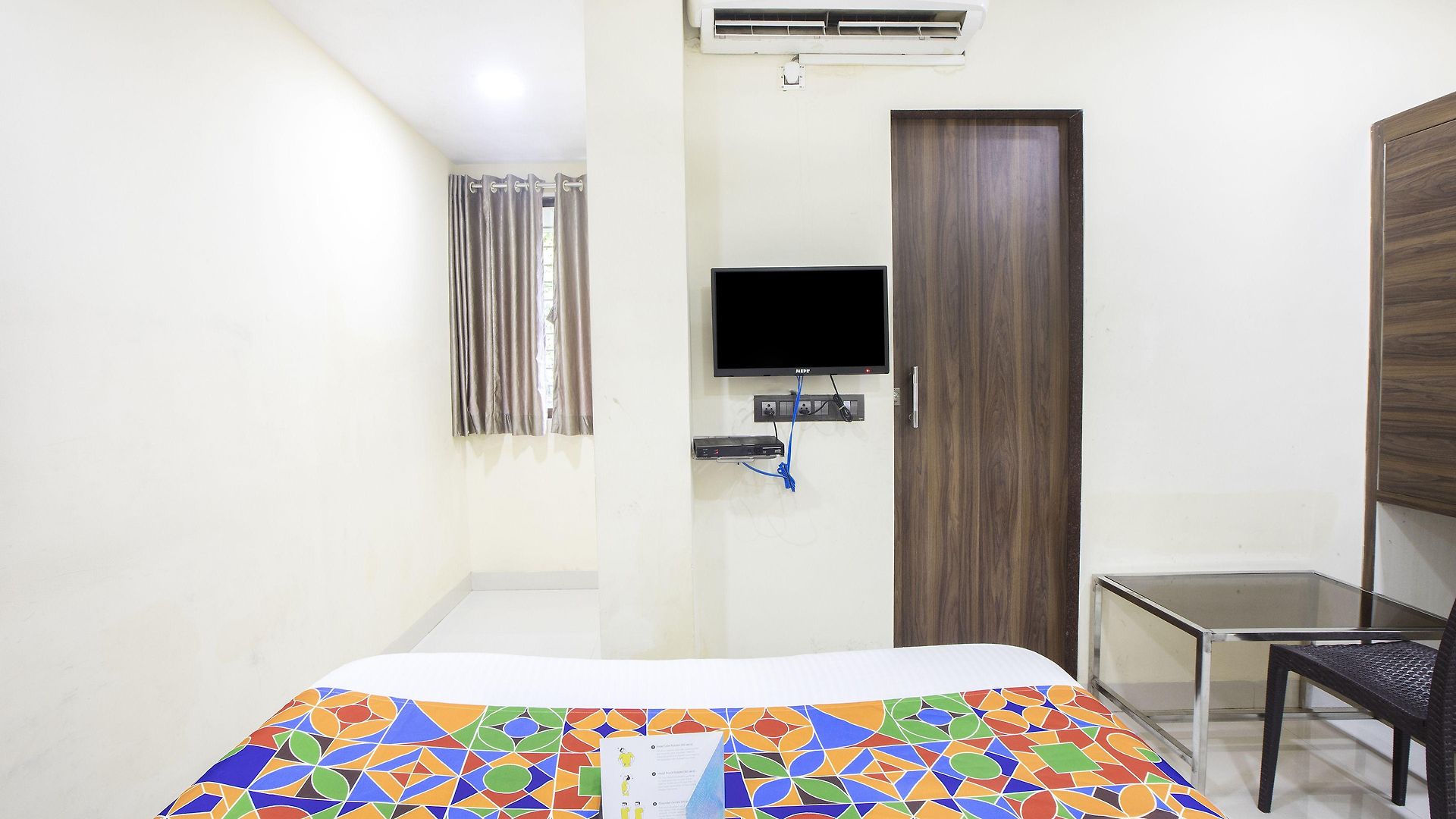 Oyo 23656 Parimeet Hotel Mumbai