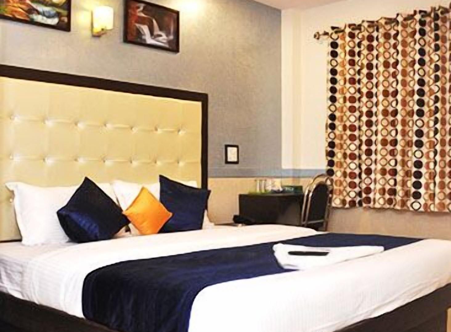 Inn Aksa Powai *