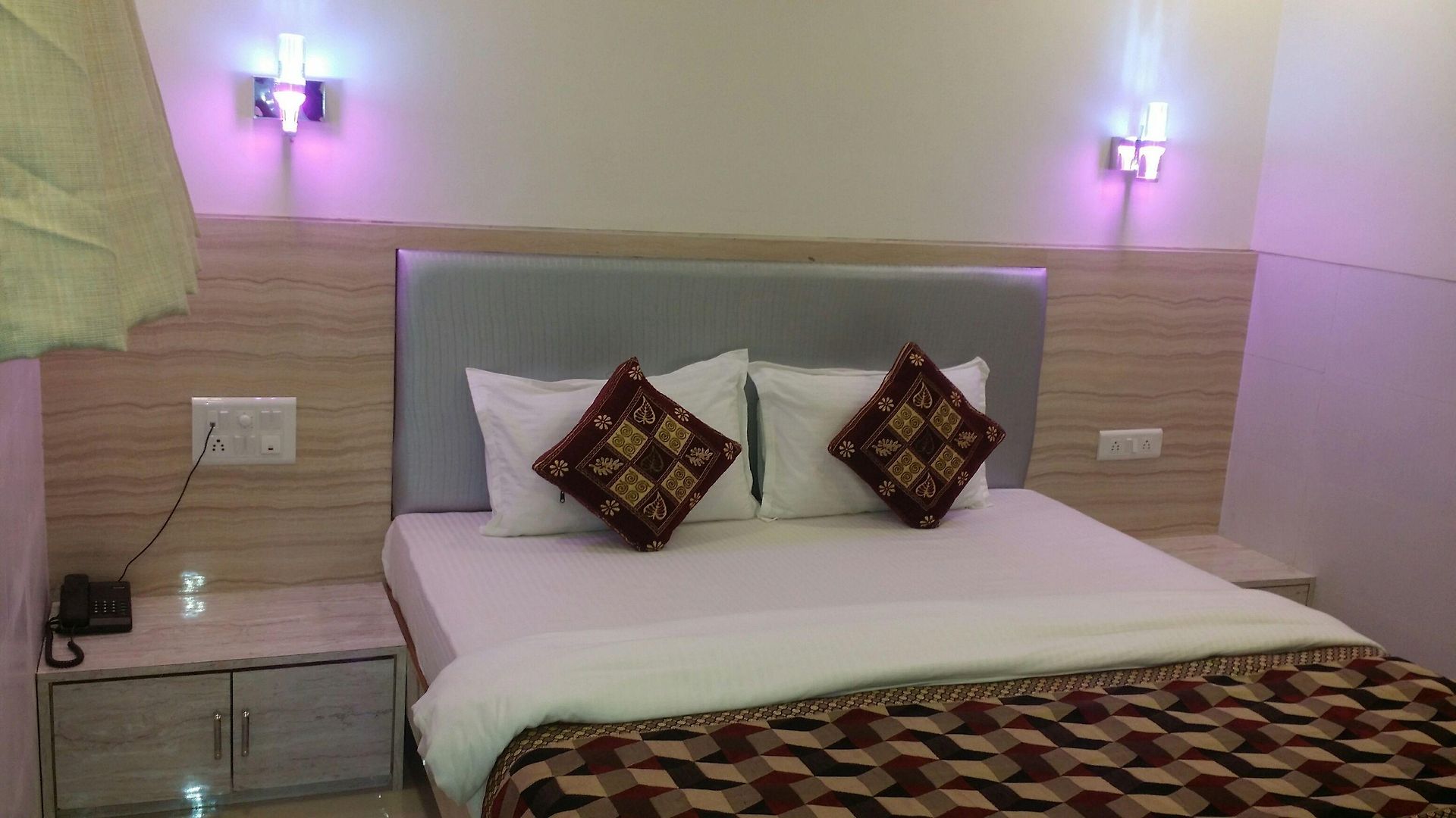 Kf Residency Hotel 2*