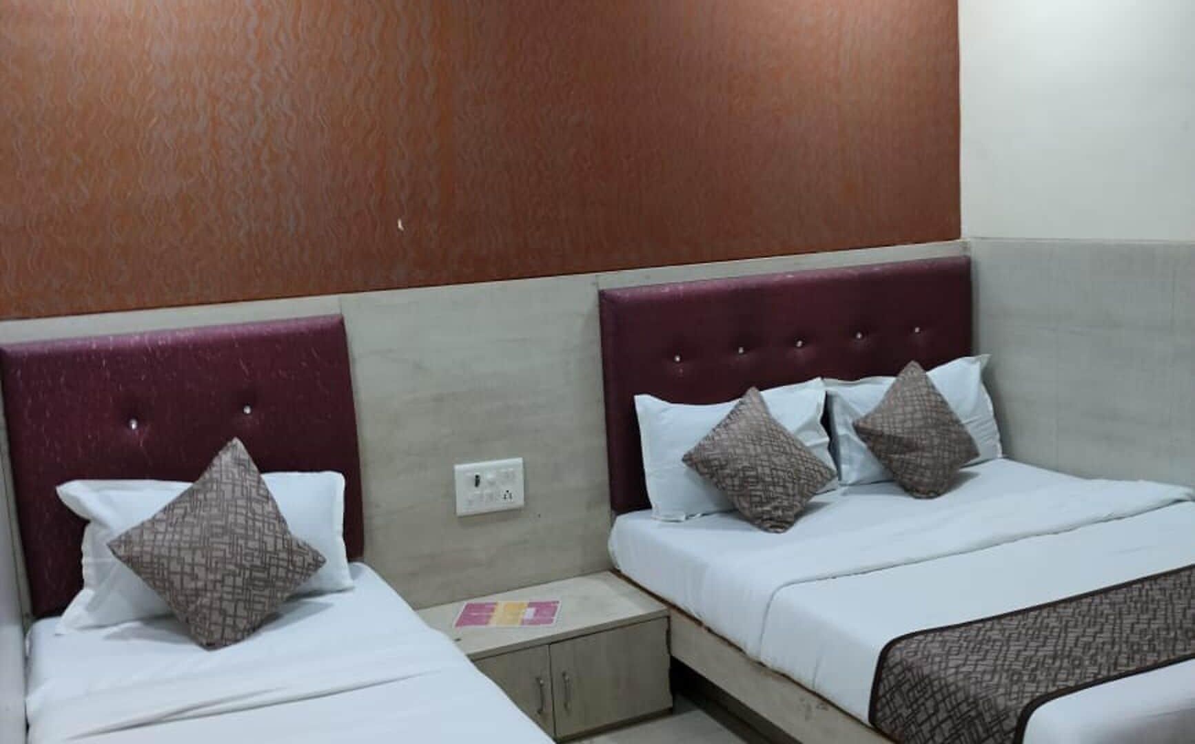 Kf Residency Hotel 2*
