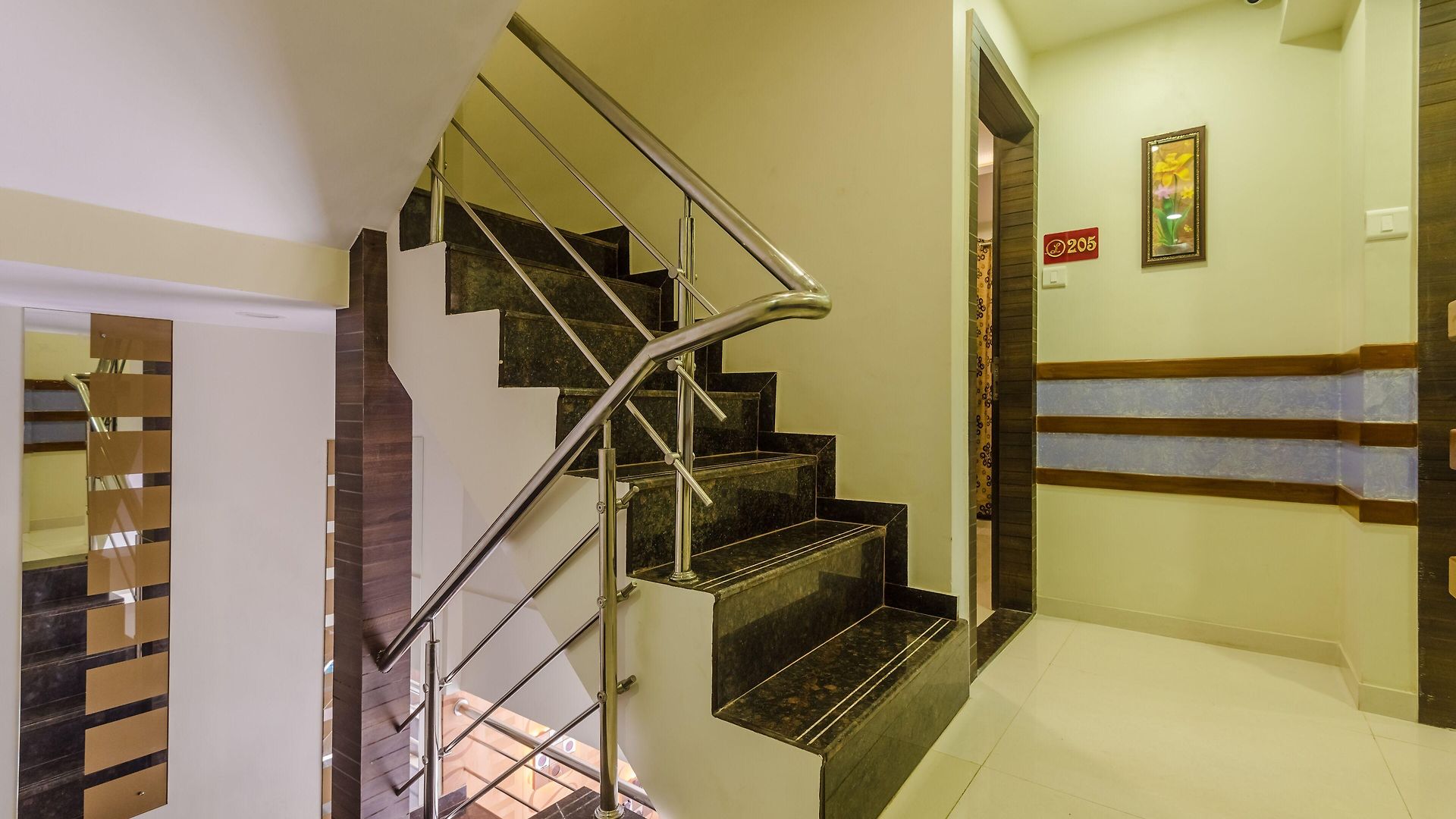 Liberty Plaza Hotel 3*