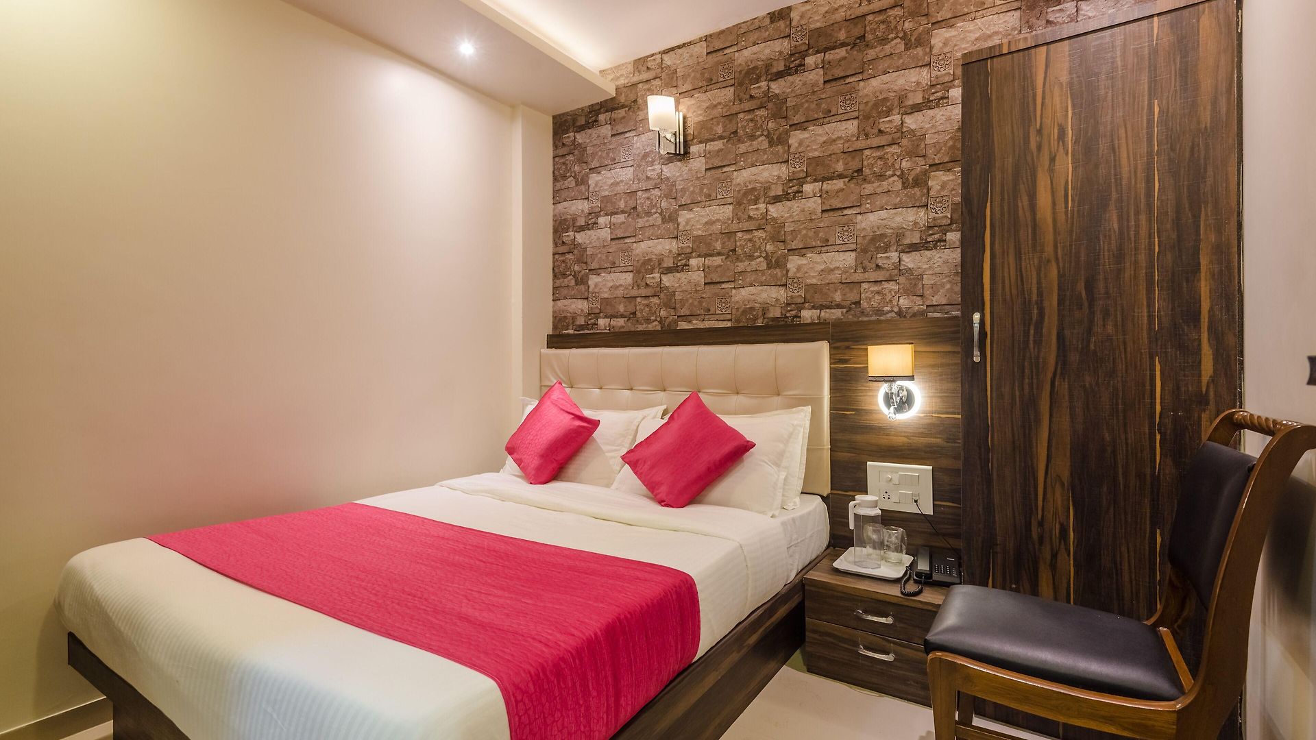 Liberty Plaza Hotel 3*