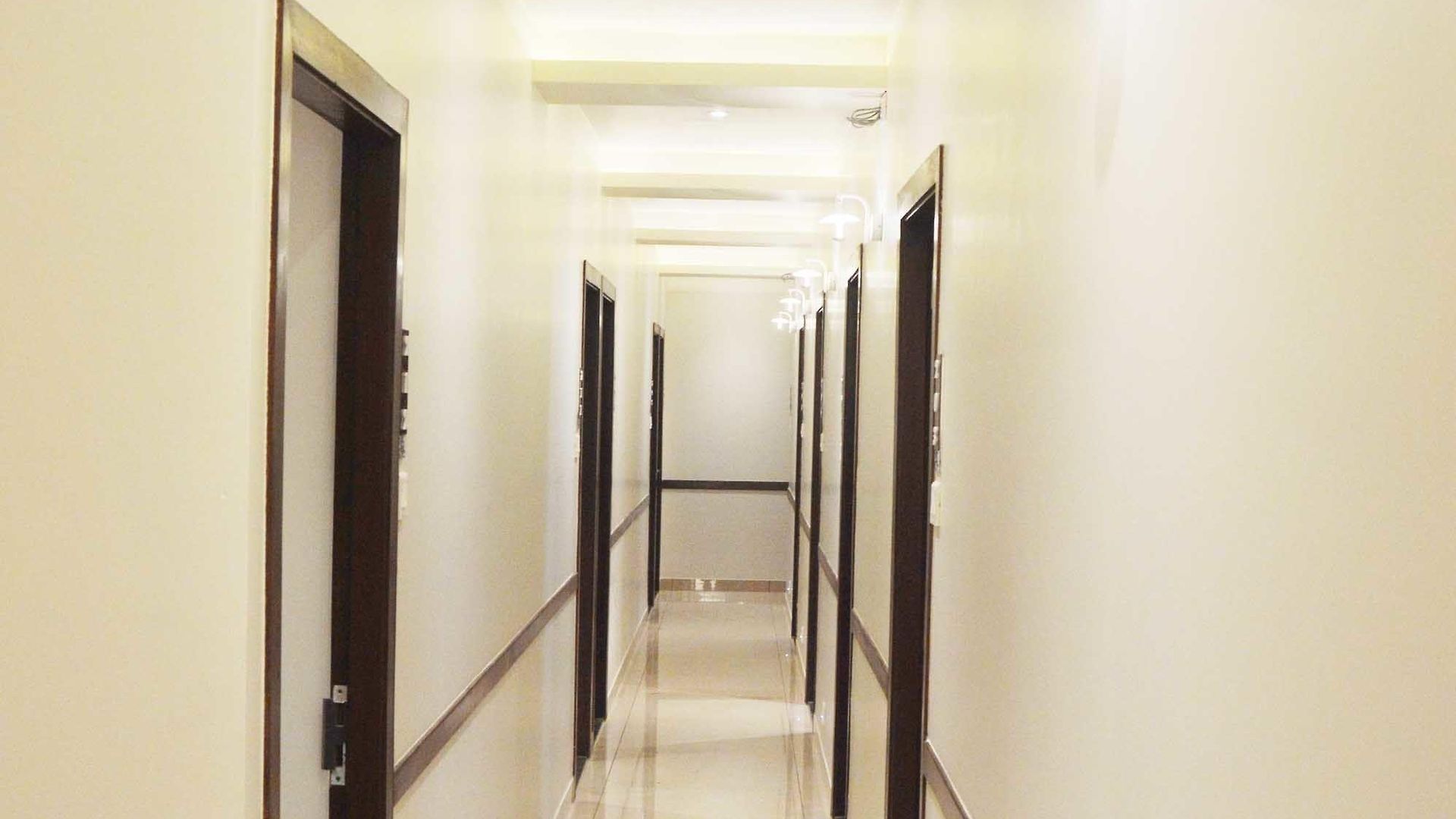 A. K. International - Hotel