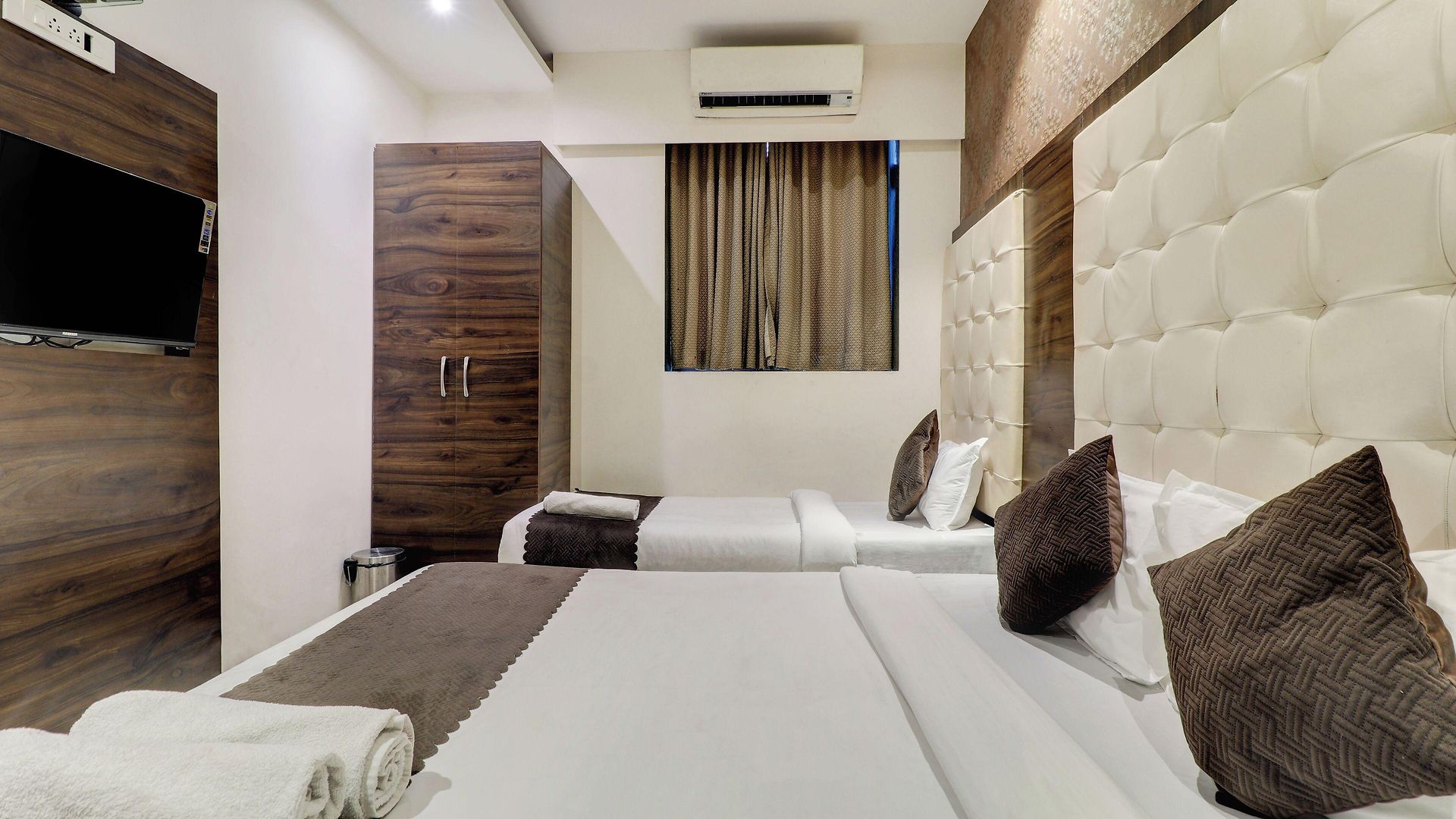 A. K. International - Hotel