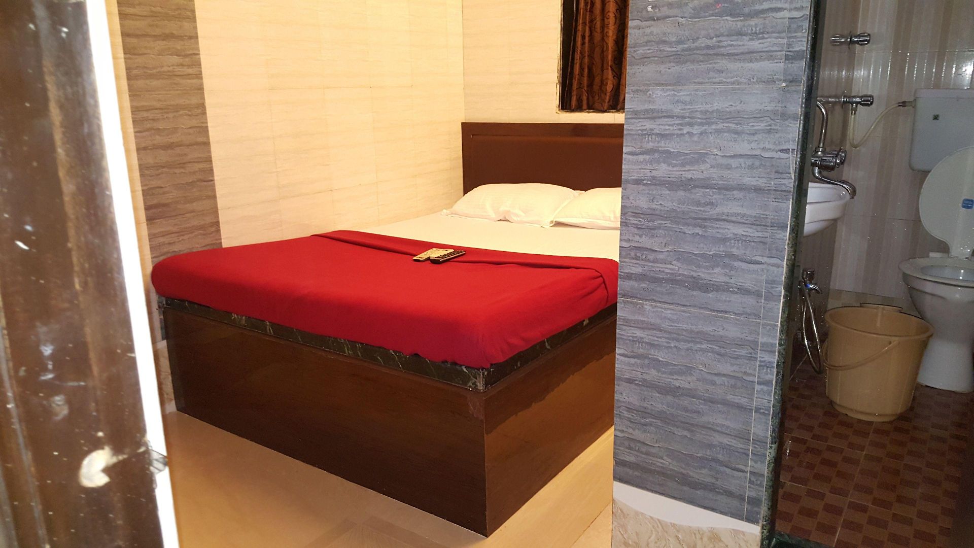 Hotel Al Mehraj Hotel