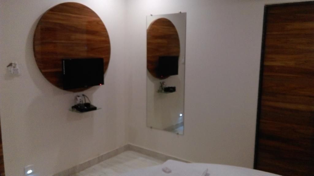 Hotel Pearl View Mumbai