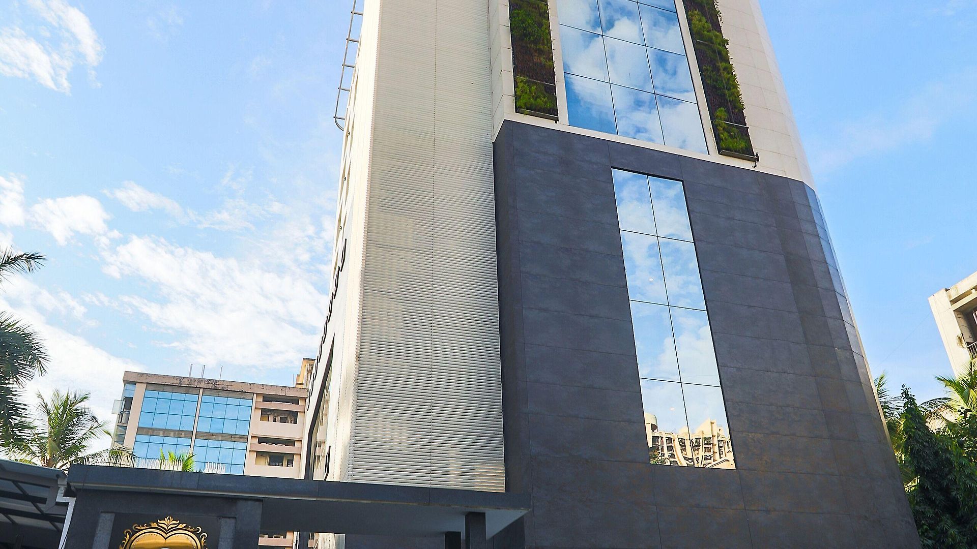 The Empresa Hotel Mumbai