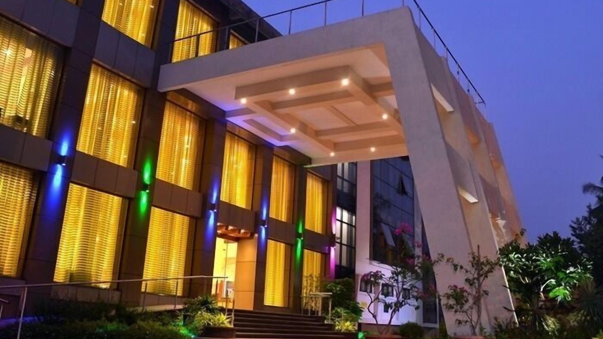 Hotel Club Emerald